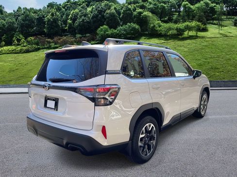 New 2025 Subaru Forester Premium image 5