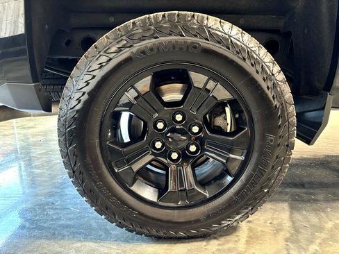 Used 2019 Chevrolet Silverado 1500 LT w/ All Star Edition image 12