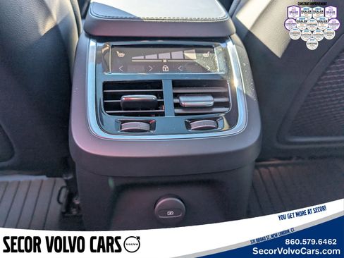 Certified 2024 Volvo XC90 T8 Plus w/ Protection Package Premier image 14