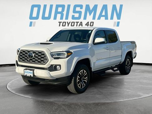 Used 2023 Toyota Tacoma TRD Sport image 2