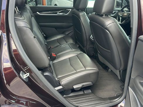 Used 2020 Cadillac XT6 Premium Luxury FWD image 15