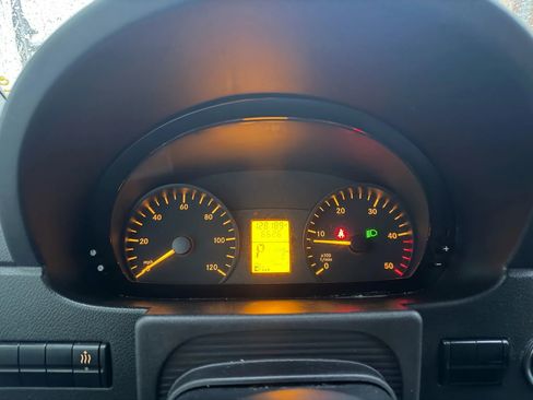 Used 2015 Mercedes-Benz Sprinter 2500 image 10