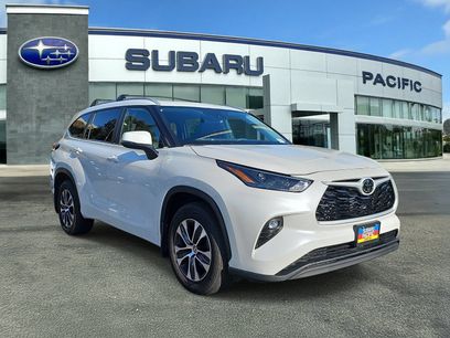 Used 2024 Toyota Highlander XLE