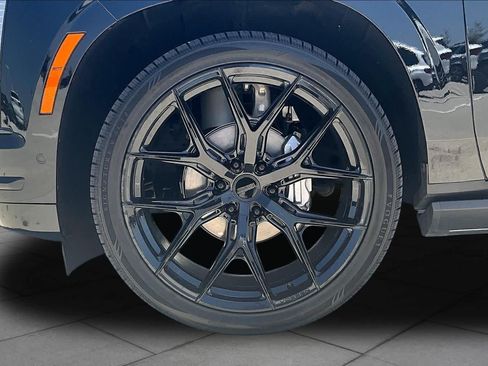 Used 2025 Cadillac Escalade Sport w/ Touring Package AWD/4WD image 10