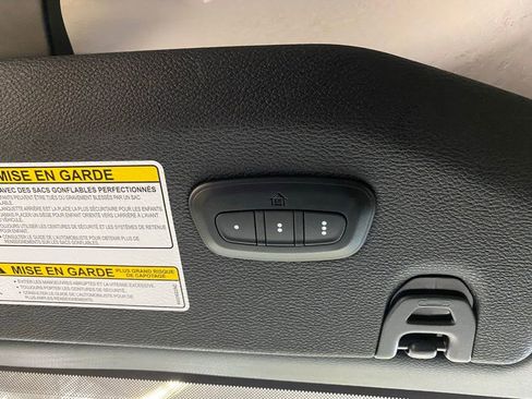 Used 2023 Jeep Wrangler Unlimited Sahara AWD/4WD image 35