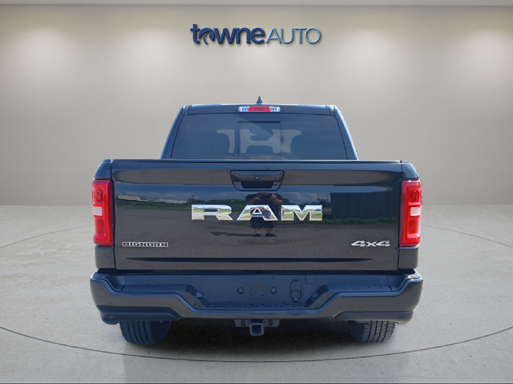 Used 2025 RAM 1500 Big Horn AWD/4WD image 5
