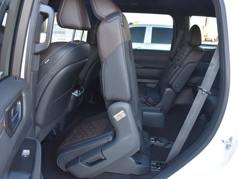 New 2026 Nissan Armada Platinum image 39