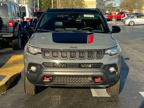 Used 2024 Jeep Compass Trailhawk image 3