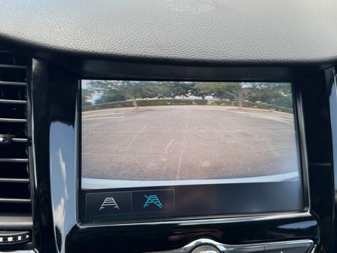 Used 2017 Chevrolet Trax LS FWD image 19