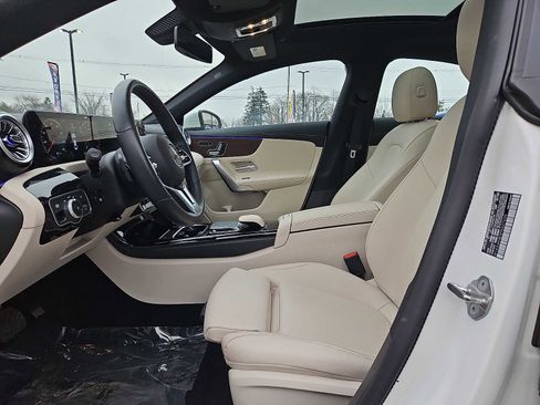 Used 2023 Mercedes-Benz CLA 250 4MATIC image 14