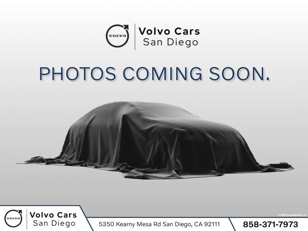 Used 2026 Volvo XC40 B5 Plus AWD/4WD image 1