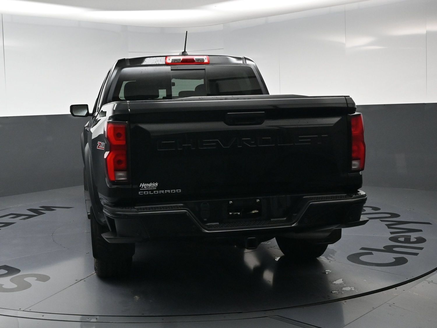Used 2024 Chevrolet Colorado Z71 w/ Z71 Convenience Package 2 AWD/4WD image 18