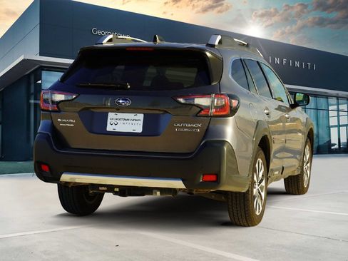 Used 2023 Subaru Outback Touring XT image 5