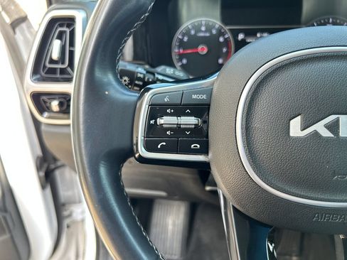 Used 2022 Kia Sorento SX FWD image 23
