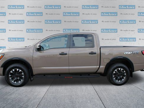 Used 2021 Nissan Titan PRO-4X w/ Pro-4x Convenience Package AWD/4WD image 11