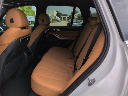 New 2026 BMW X5 xDrive40i w/ Premium Package AWD/4WD image 14
