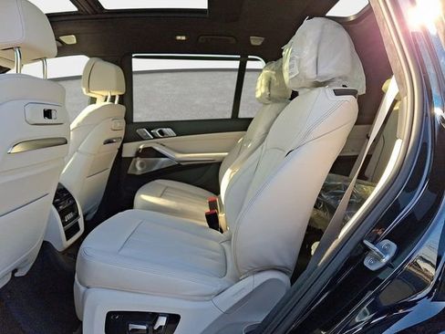 New 2026 BMW X7 M60i AWD/4WD image 9