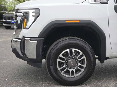 Certified 2025 GMC Sierra 2500 SLE w/ SLE Convenience Package image 8