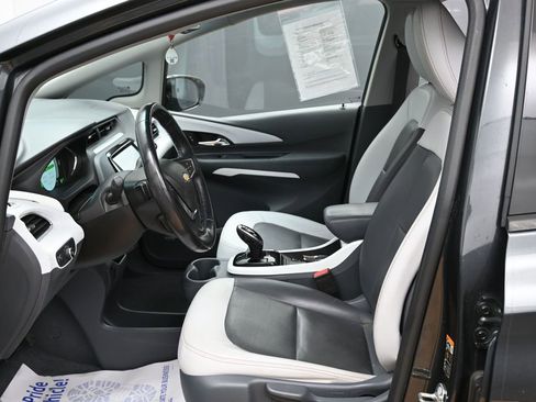 Used 2018 Chevrolet Bolt Premier w/ Driver Confidence II Package image 14