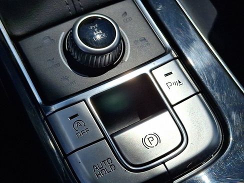 Used 2024 Kia Telluride LX AWD/4WD image 26