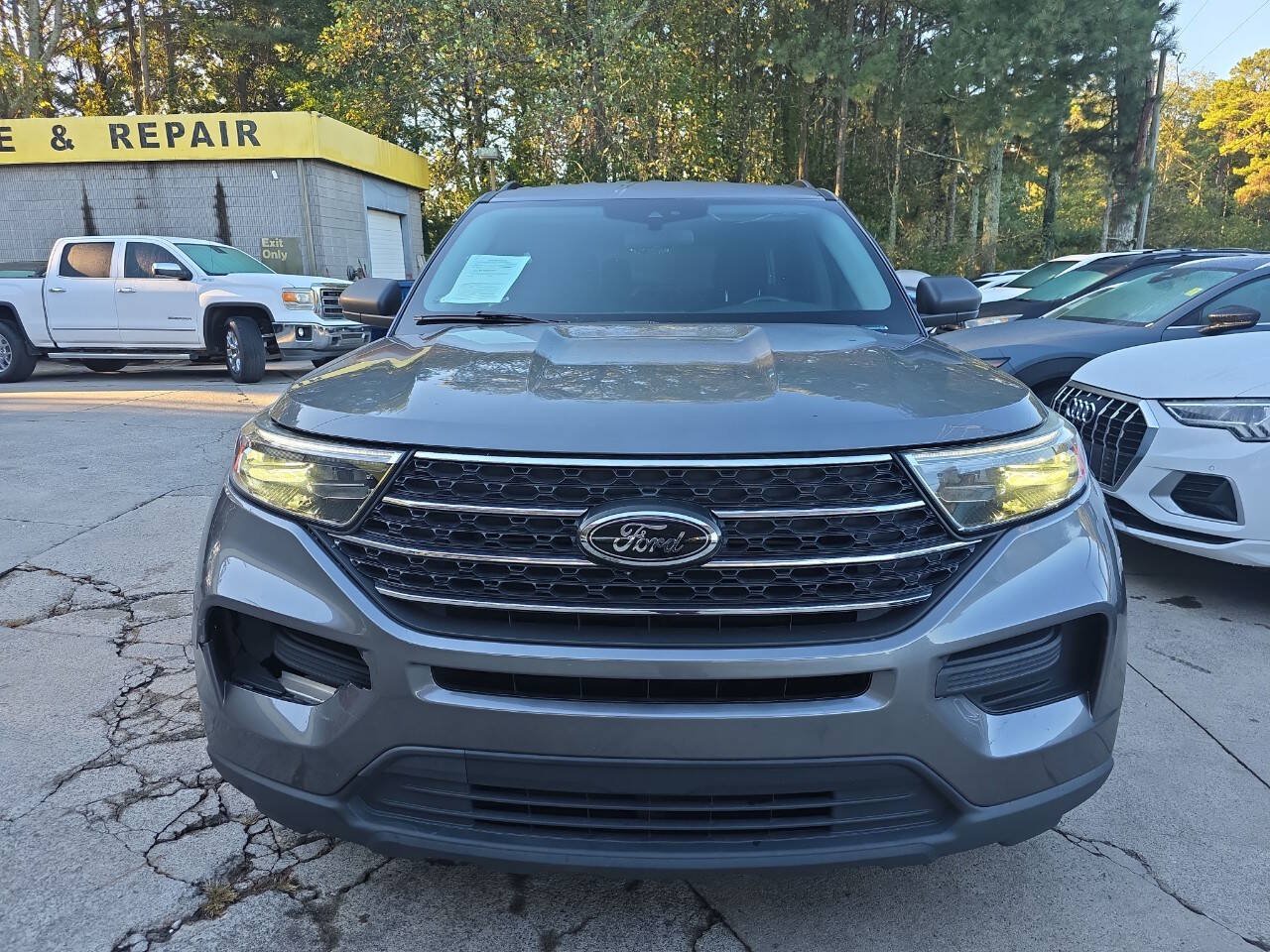 Used 2021 Ford Explorer XLT RWD image 3