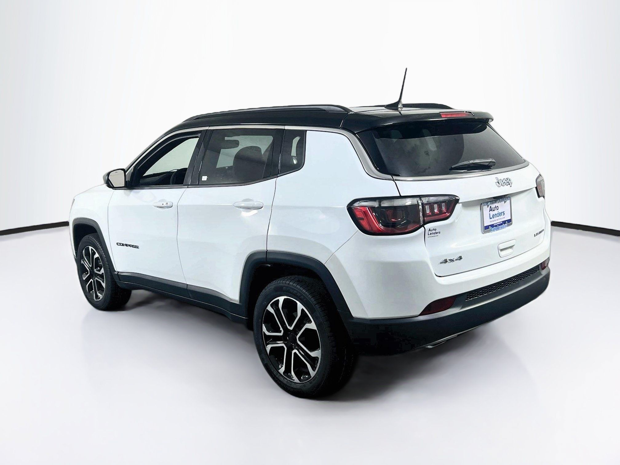 Used 2023 Jeep Compass Limited w/ Sun and Sound Group AWD/4WD image 7