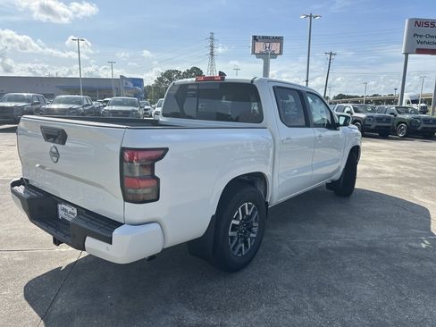 New 2026 Nissan Frontier SV w/ SV Convenience Package RWD image 8