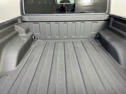 Used 2023 Jeep Gladiator Sport AWD/4WD image 24