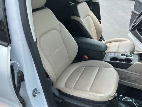Used 2021 Ford Escape SEL image 17
