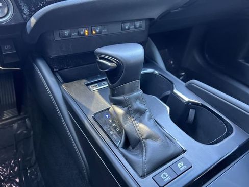 Used 2025 Lexus ES 300h w/ Premium Package image 18