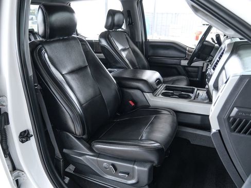 Used 2018 Ford F250 Lariat w/ Chrome Package image 41