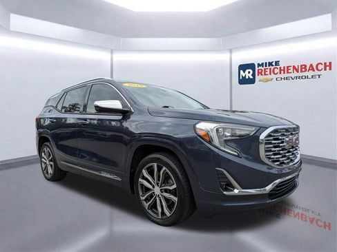 Used 2019 GMC Terrain Denali w/ LPO, 'HIT The Road' Package FWD image 2