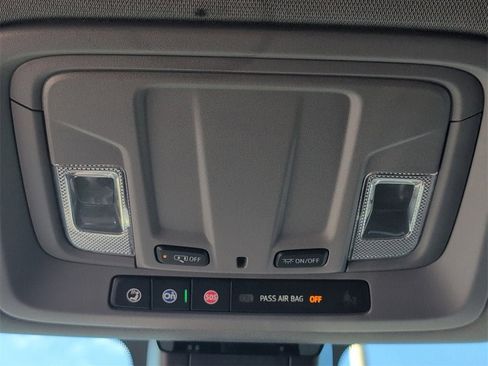 Used 2020 Chevrolet Silverado 1500 LT w/ Convenience Package image 13