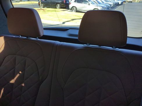 Certified 2026 BMW X7 xDrive40i w/ M Sport Package image 31