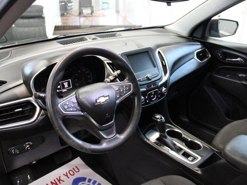 Used 2018 Chevrolet Equinox LT image 8