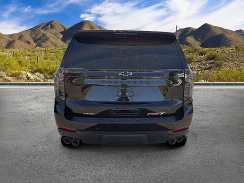 Used 2025 Chevrolet Suburban RST w/ RST Capability Package AWD/4WD image 4