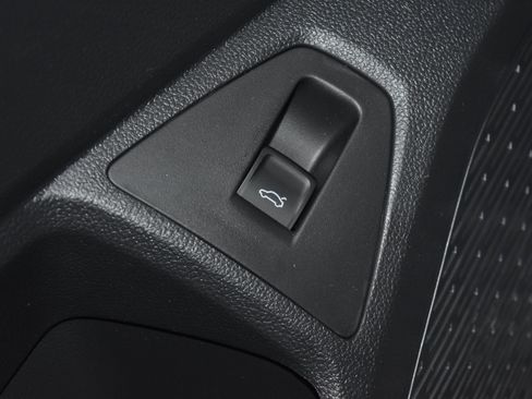 New 2026 Volkswagen Jetta SE FWD image 5
