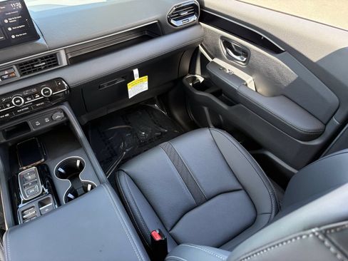 Certified 2026 Honda Pilot EX-L image 17