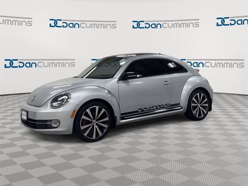 Used 2013 Volkswagen Beetle 2.0T image 4