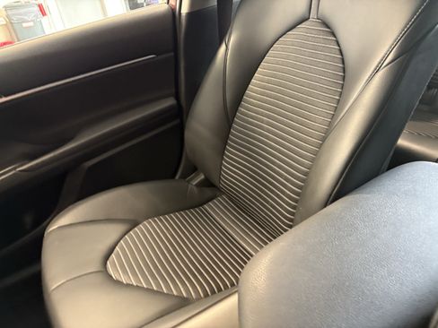 Used 2024 Toyota Camry SE FWD image 19
