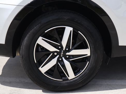 Used 2022 Kia Sorento EX FWD image 8