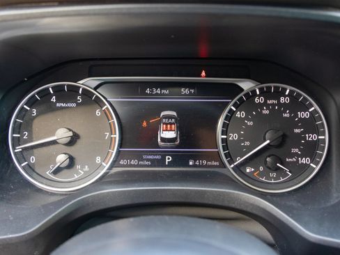 Used 2023 Nissan Rogue S FWD image 12