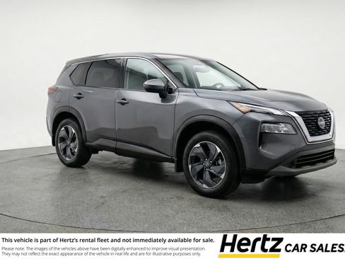 Used 2025 Nissan Rogue SV image 1