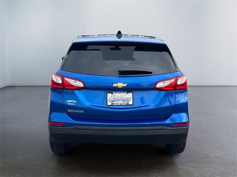 Used 2019 Chevrolet Equinox LS w/ LS Convenience Package image 4