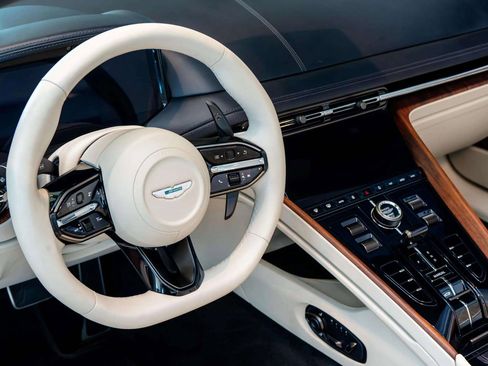 Used 2024 Aston Martin DB12 Convertible RWD image 40