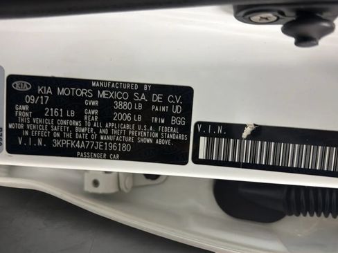 Used 2018 Kia Forte LX FWD image 28