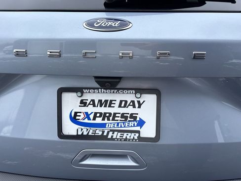 Used 2022 Ford Escape SE w/ Convenience Package image 18