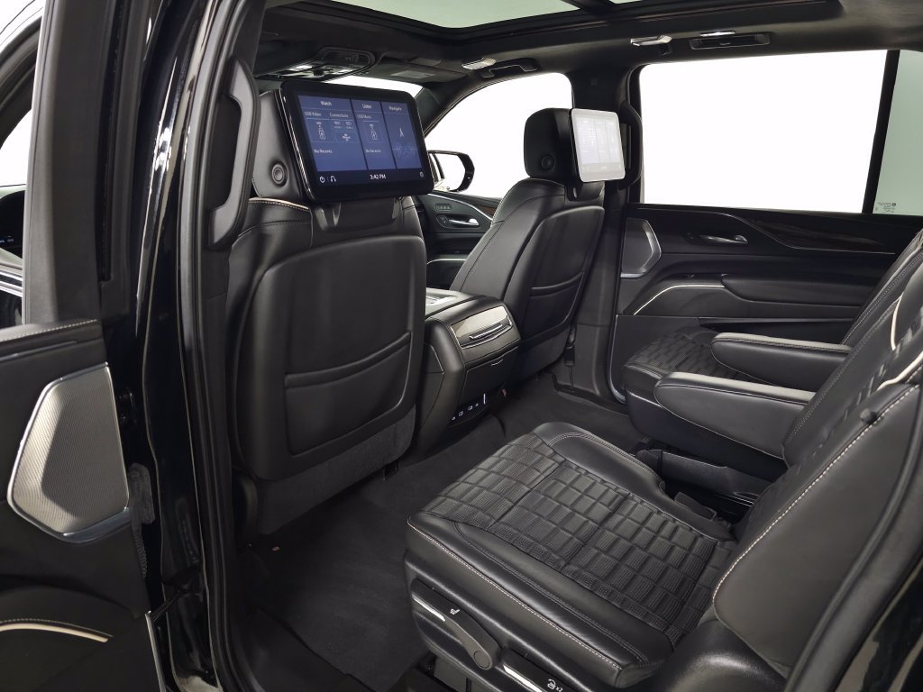 Used 2021 Cadillac Escalade ESV Premium Luxury Platinum AWD/4WD image 40