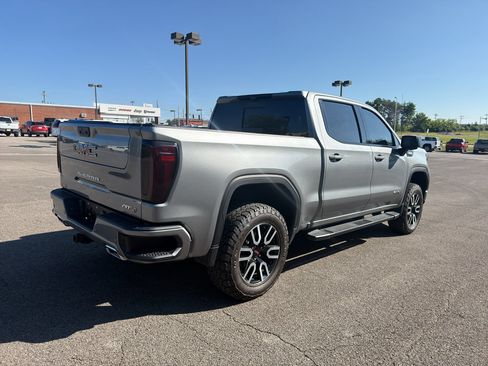 Used 2023 GMC Sierra 1500 AT4 w/ Technology Package AWD/4WD image 5