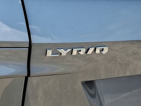 New 2025 Cadillac Lyriq Luxury image 18